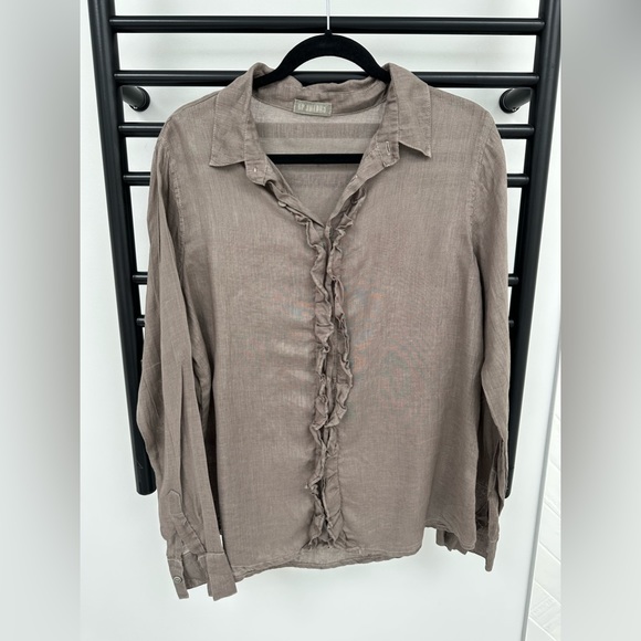 Linen shirt with center ruffle - Picture 1 of 5